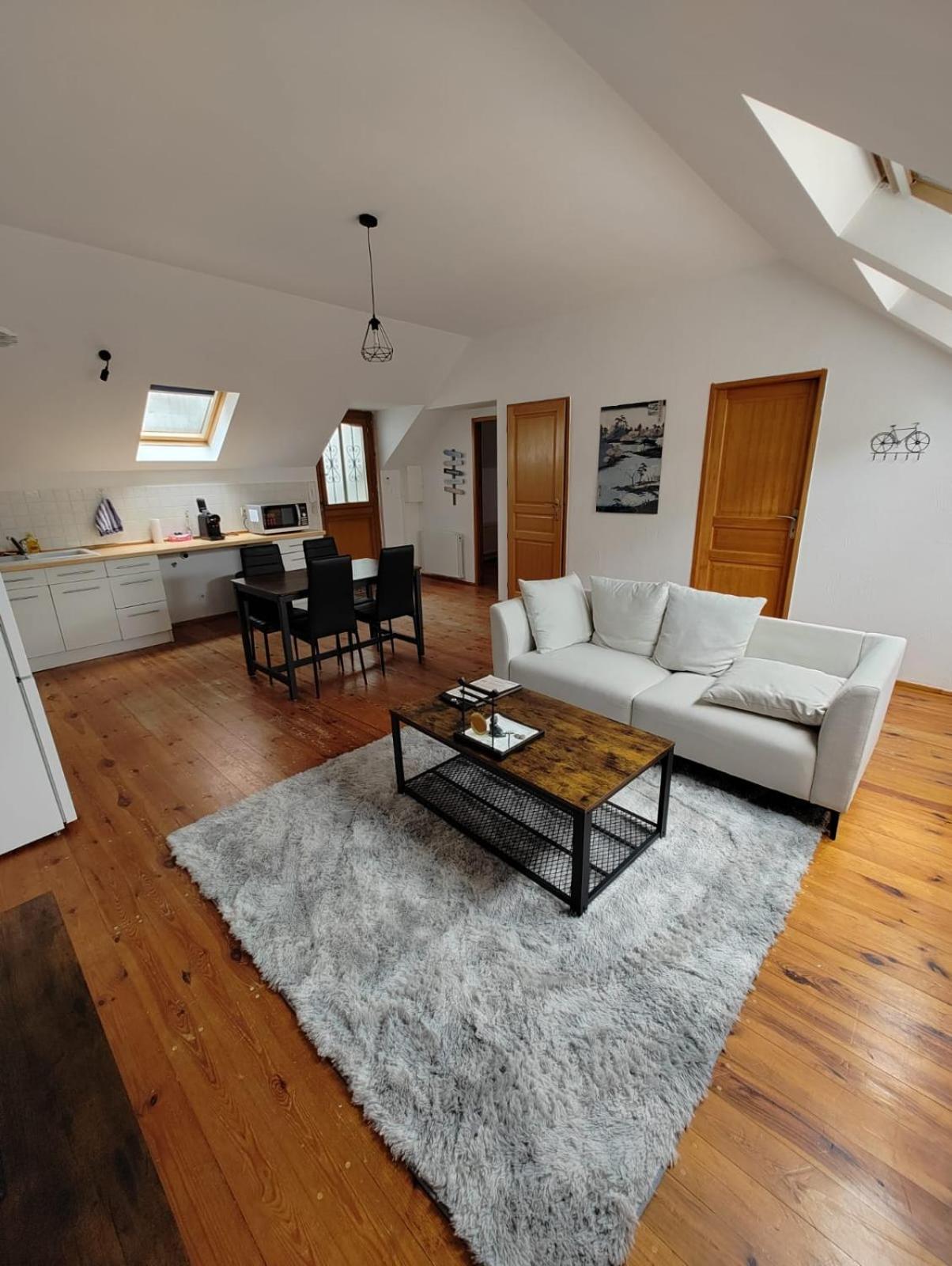 Cosy Appartement 2 Chambres Pont-de-l'Arche Екстер'єр фото